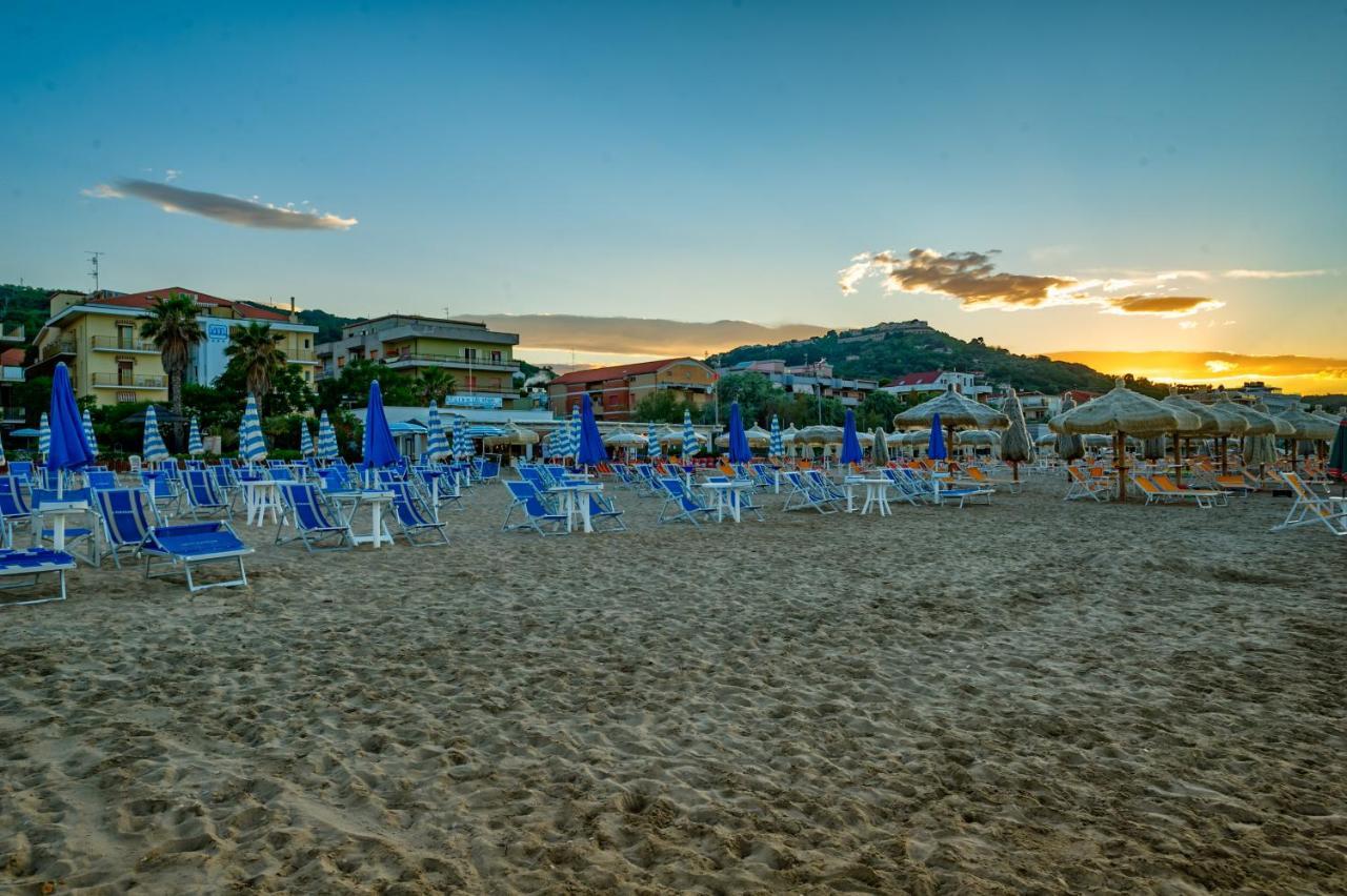 Hotel Miramare - Silvi Marina Exteriér fotografie