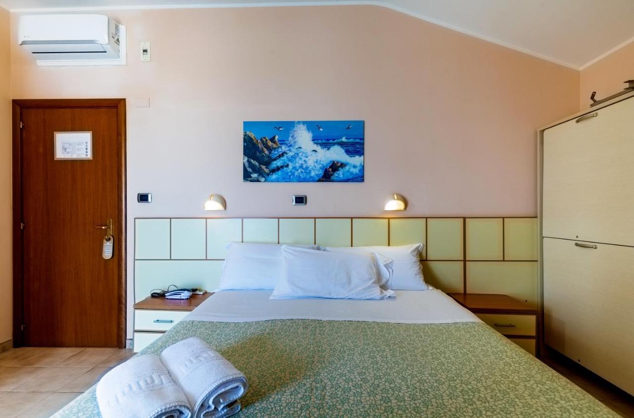 Hotel Miramare - Silvi Marina Exteriér fotografie