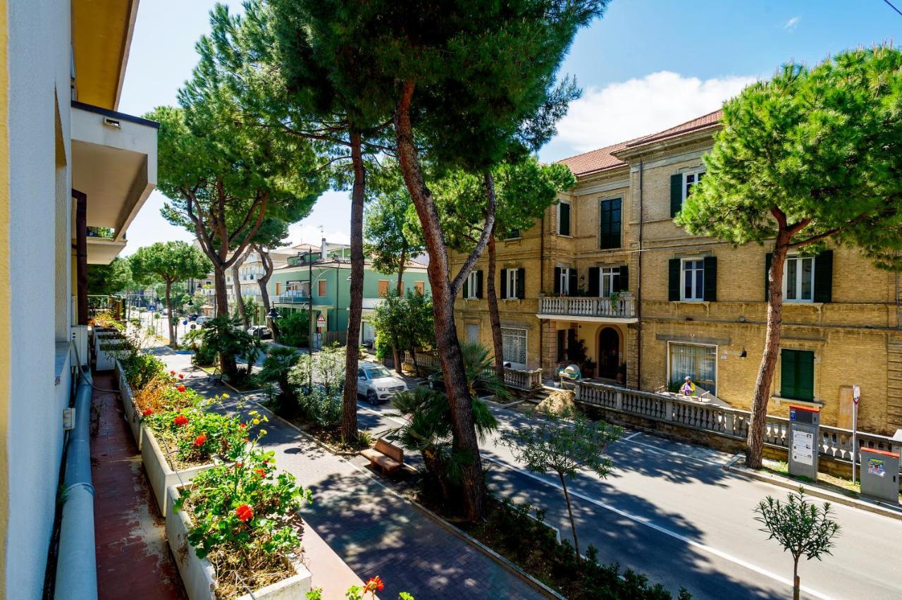 Hotel Miramare - Silvi Marina Exteriér fotografie