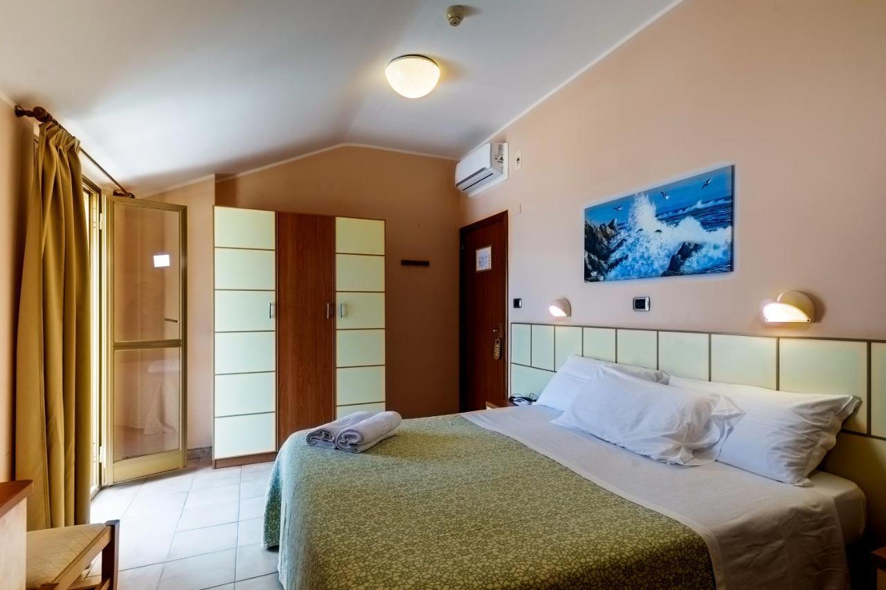 Hotel Miramare - Silvi Marina Exteriér fotografie