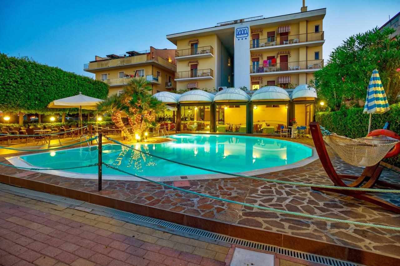 Hotel Miramare - Silvi Marina Exteriér fotografie